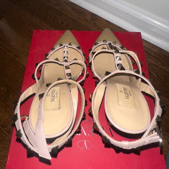 Valentino Tan Rockstud Heels - Picture 5 of 10